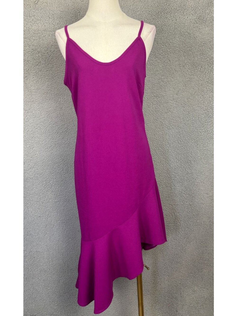 CMZ2005 Women's V -Neck Backless Ruffle Hem Mermaid Dress Purple Medium NWT's.